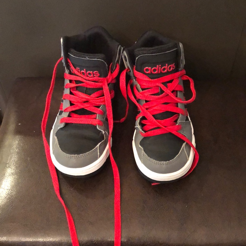 ❤️ Adidas Boys Sneakers! Size 13